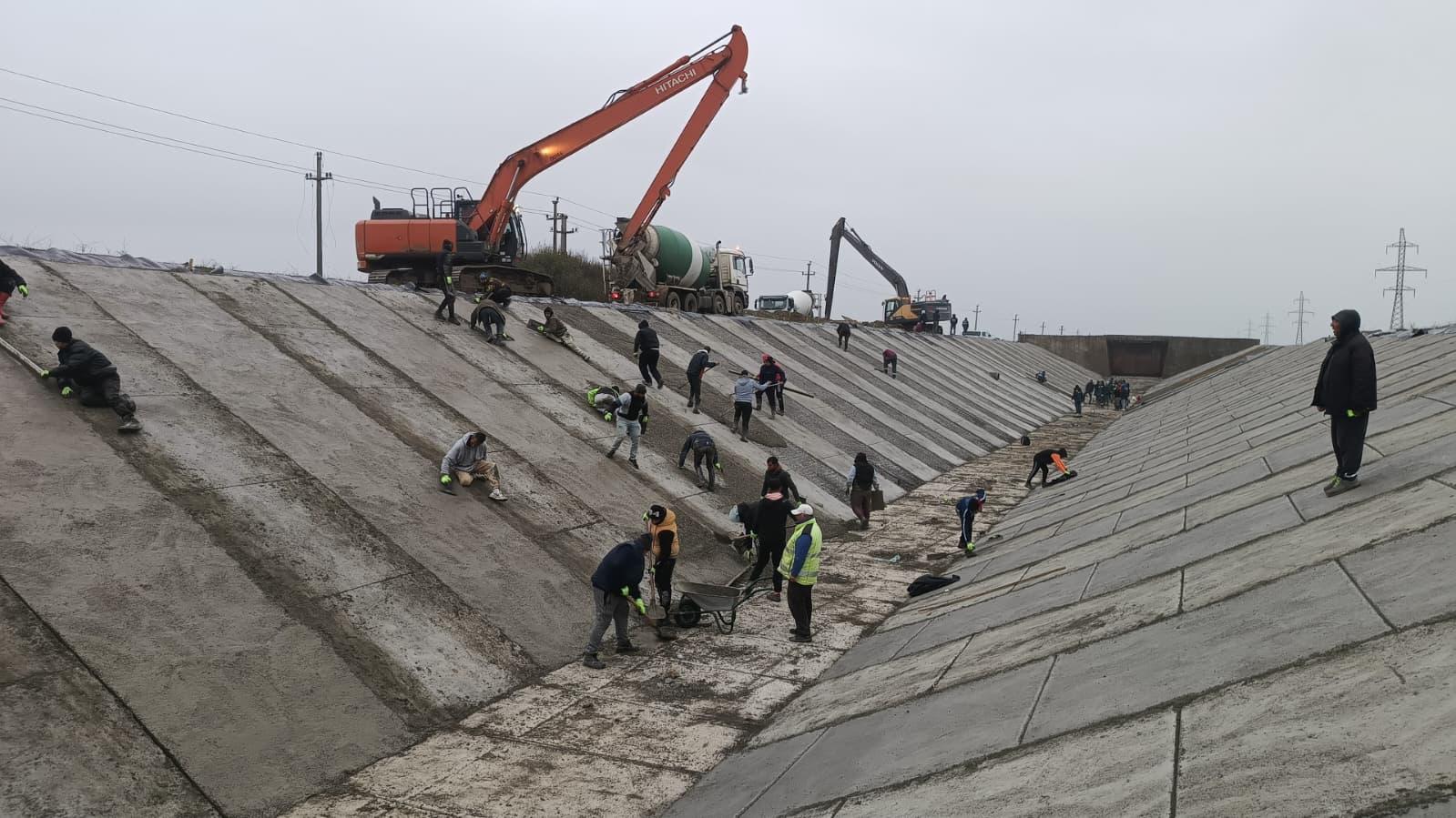Lucrări pe canale terasa Brăilei